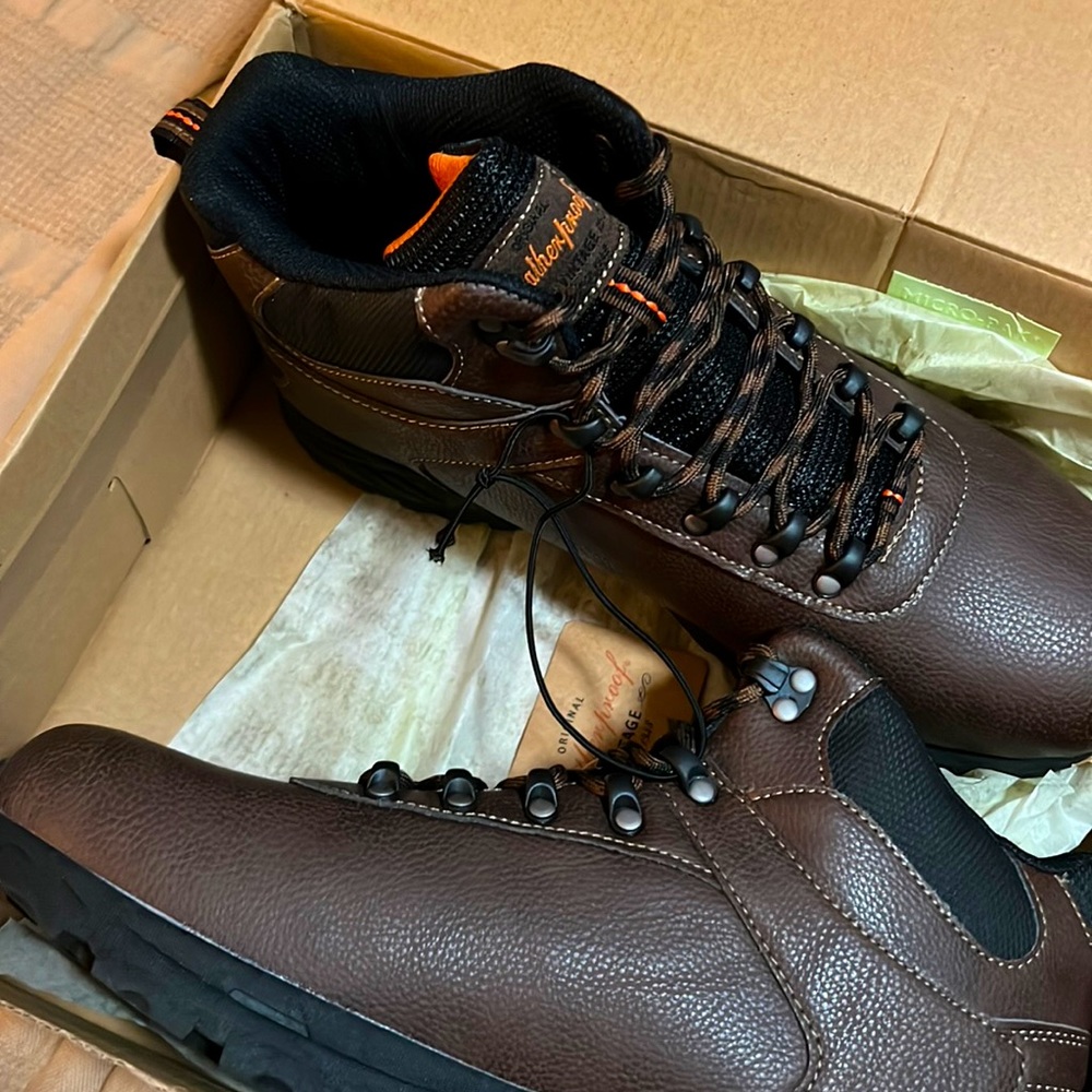 Original Weatherproof Vintage Brand Jason leather Hiking Boots.